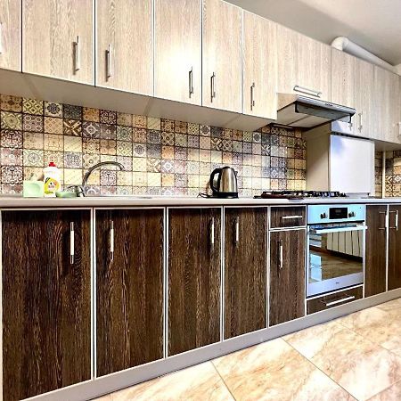 Apartpoltava Простора Однокімнатна Квартира В Новобудові, Корпусний Парк Ngoại thất bức ảnh