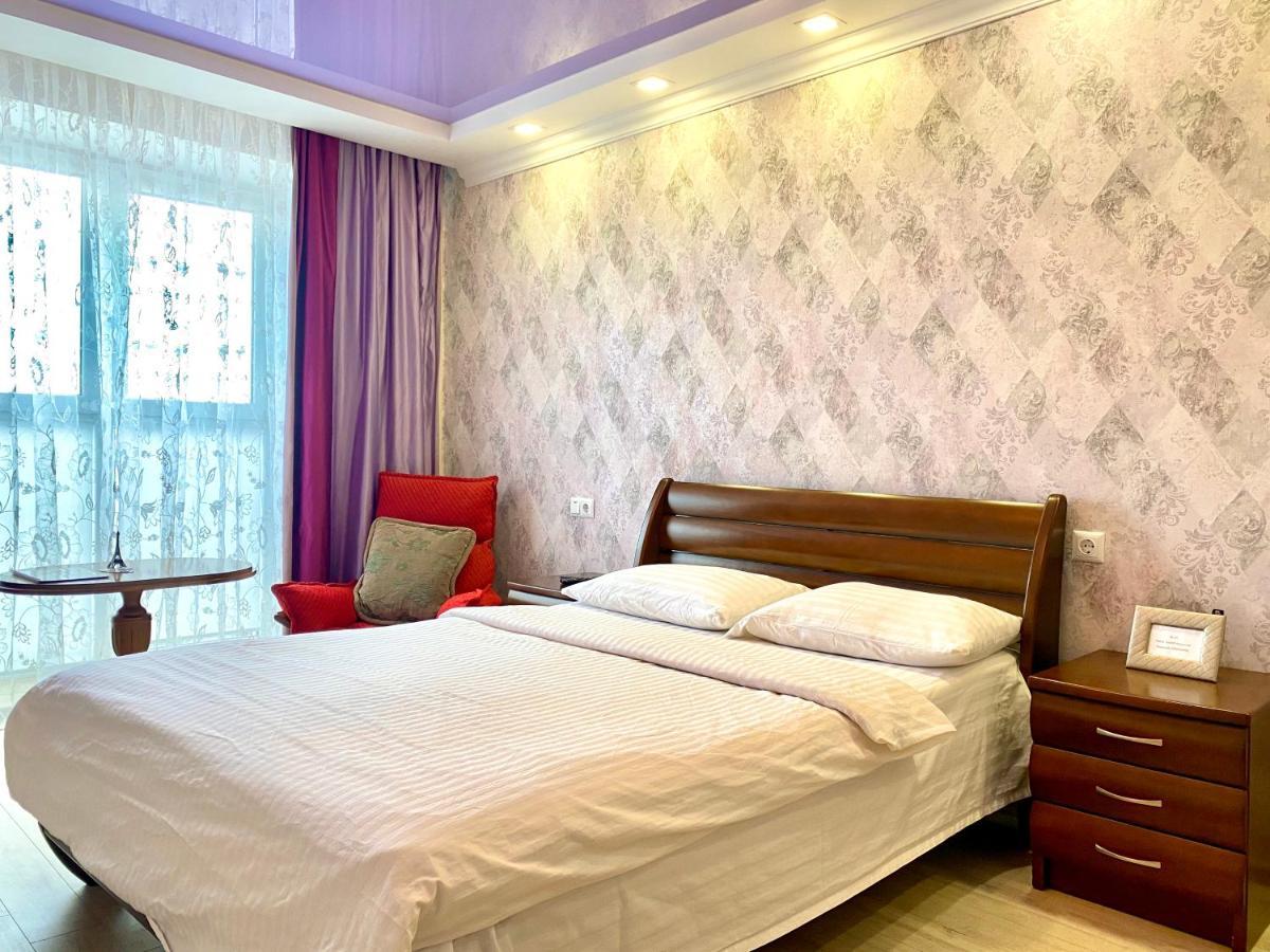 Apartpoltava Простора Однокімнатна Квартира В Новобудові, Корпусний Парк Ngoại thất bức ảnh