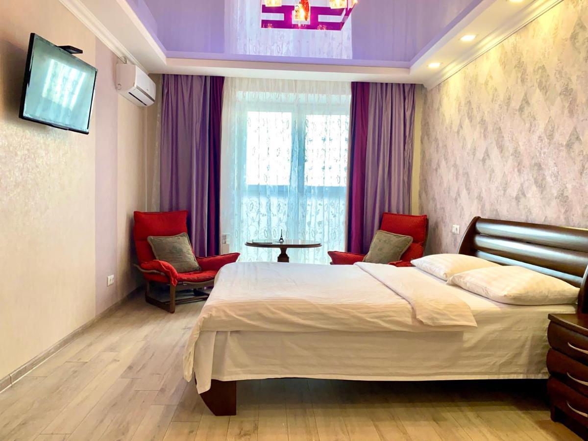 Apartpoltava Простора Однокімнатна Квартира В Новобудові, Корпусний Парк Ngoại thất bức ảnh