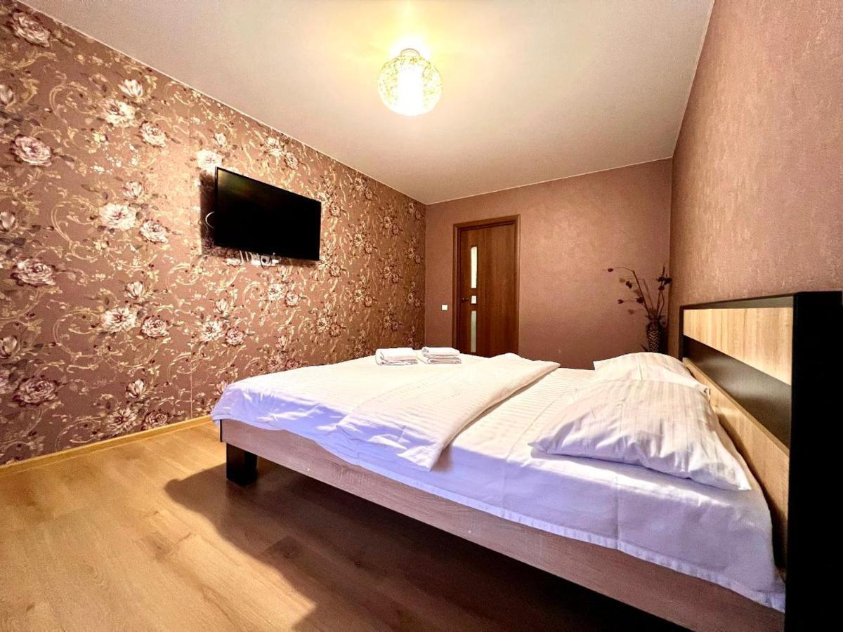 Apartpoltava Простора Однокімнатна Квартира В Новобудові, Корпусний Парк Ngoại thất bức ảnh